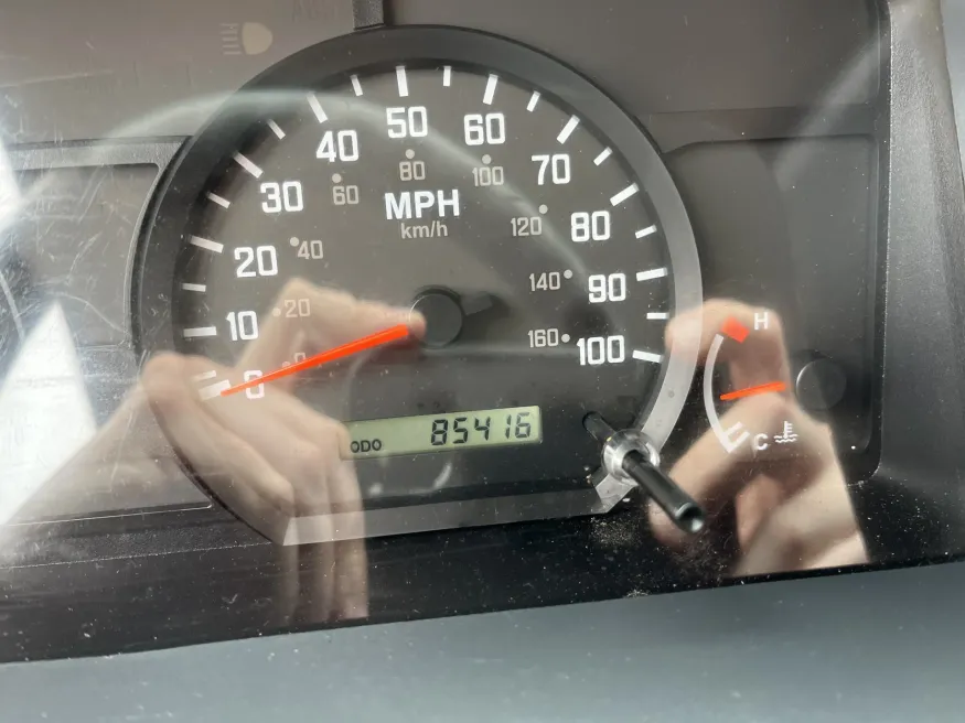 2015 Isuzu NPR | Photo 18 of 18