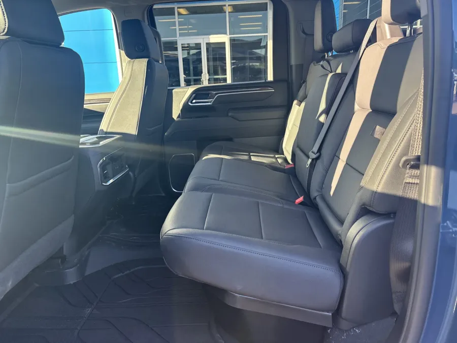 2026 Chevrolet Silverado 2500HD LTZ | Photo 9 of 19