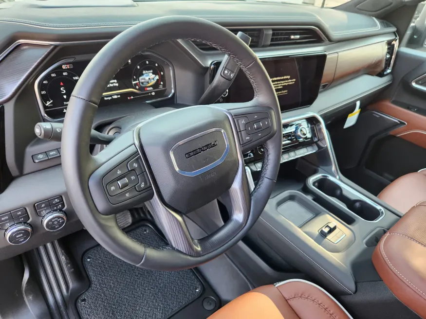 2025 GMC Sierra 2500HD Denali Ultimate | Photo 7 of 30