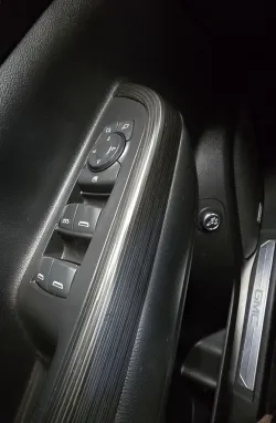 2019 GMC Acadia | Thumbnail Photo 12 of 31