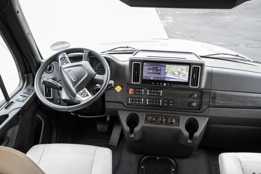 2026 Newmar Super Star 4059 | Photo 11 of 28