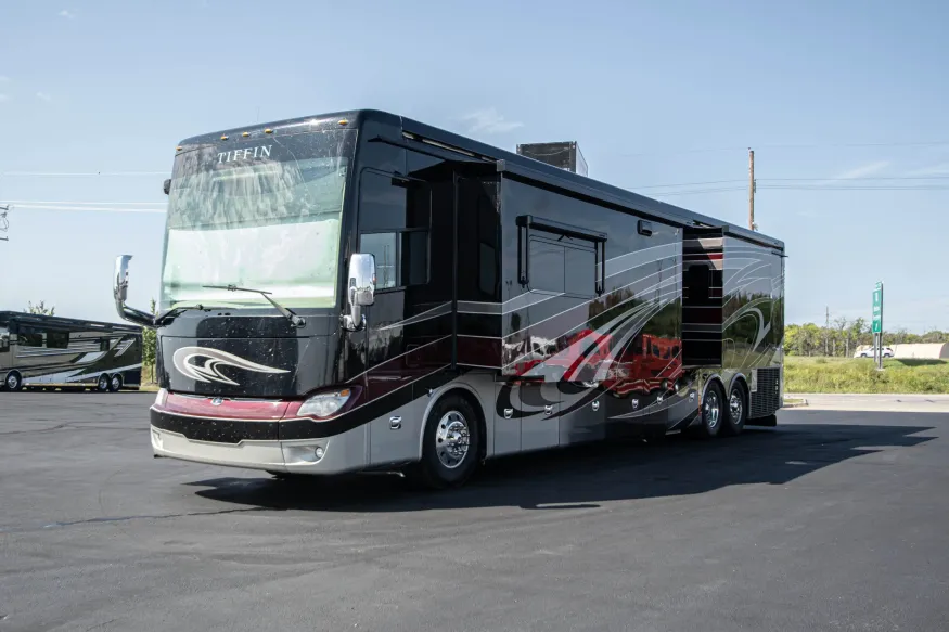 2018 Tiffin Allegro Bus 45OPP | Photo 8 of 33