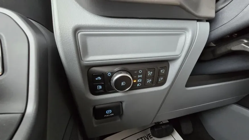 2025 Ford F-150 | Photo 13 of 29