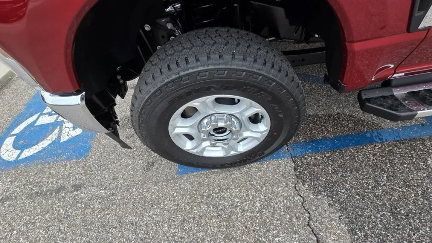 2026 Ford Super Duty F-350 | Photo 9 of 30