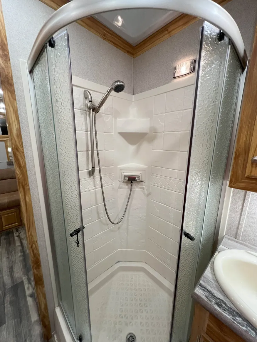 2023 Sundowner Krawler 2286 KM | Photo 23 of 25