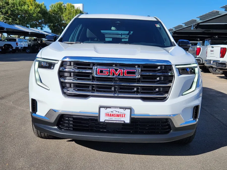 2025 GMC Acadia AWD Elevation | Photo 5 of 29