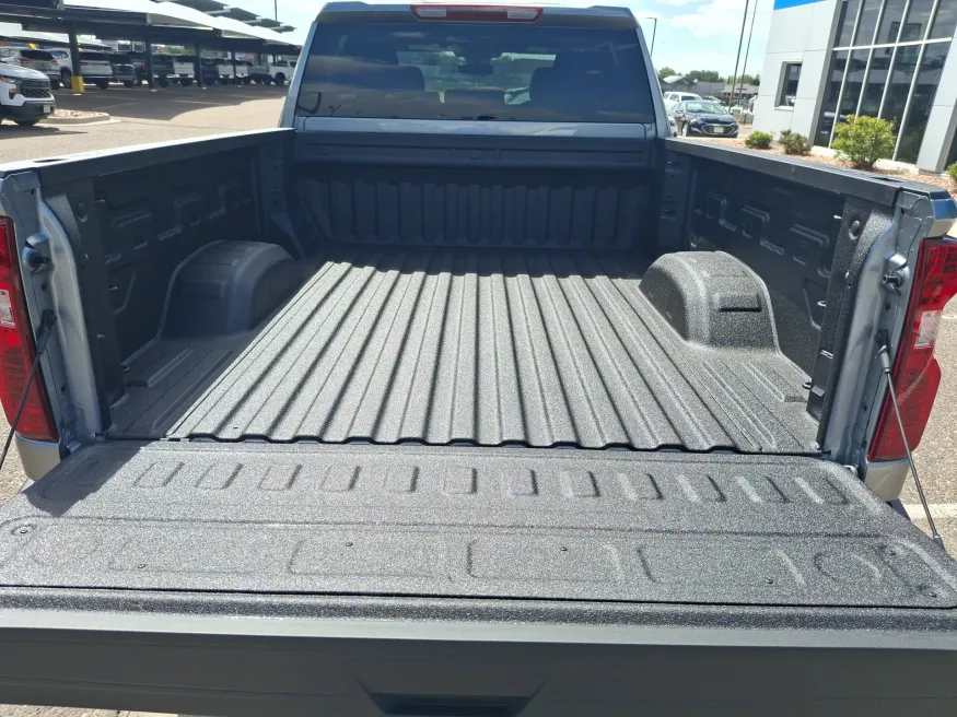 2026 Chevrolet Silverado 2500HD Custom | Photo 8 of 17