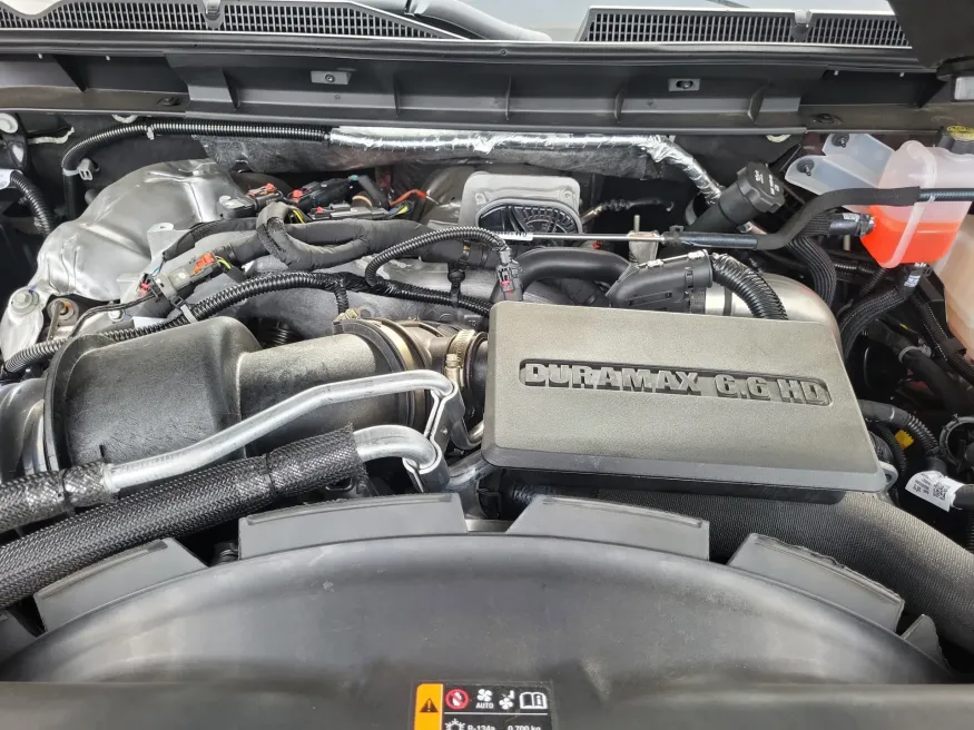 2026 GMC Sierra 3500HD AT4 | Photo 23 of 24