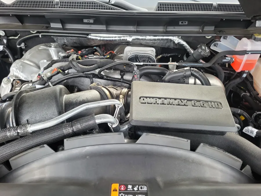 2026 GMC Sierra 3500HD AT4 | Photo 23 of 24