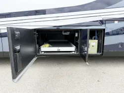 2026 Newmar London Aire 4551 | Thumbnail Photo 32 of 33