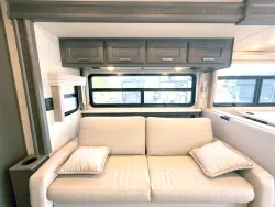 2023 Thor Inception 38MX | Thumbnail Photo 9 of 29