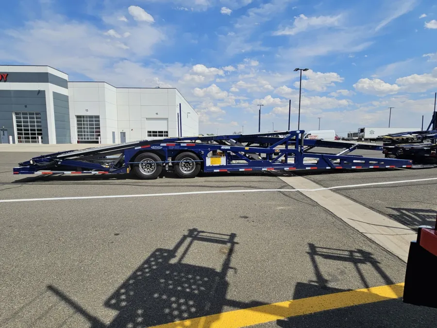 2022 Western Star 4900FA | Photo 9 of 27