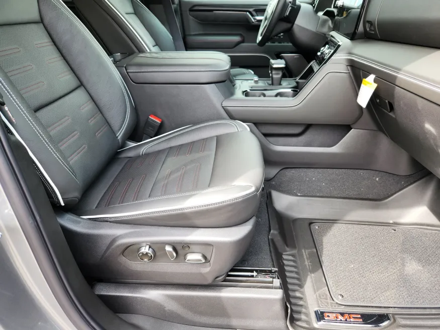 2026 GMC Sierra 1500 AT4X | Photo 17 of 30