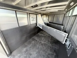 2026 Logan Coach Crossfire 3HBP | Thumbnail Photo 11 of 13