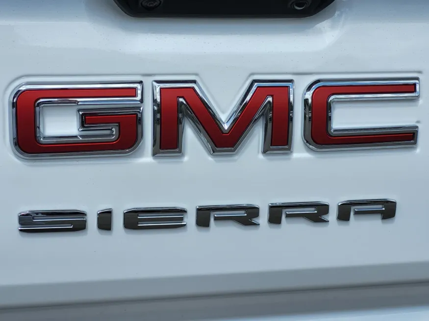 2026 GMC Sierra 1500 Pro | Photo 10 of 22