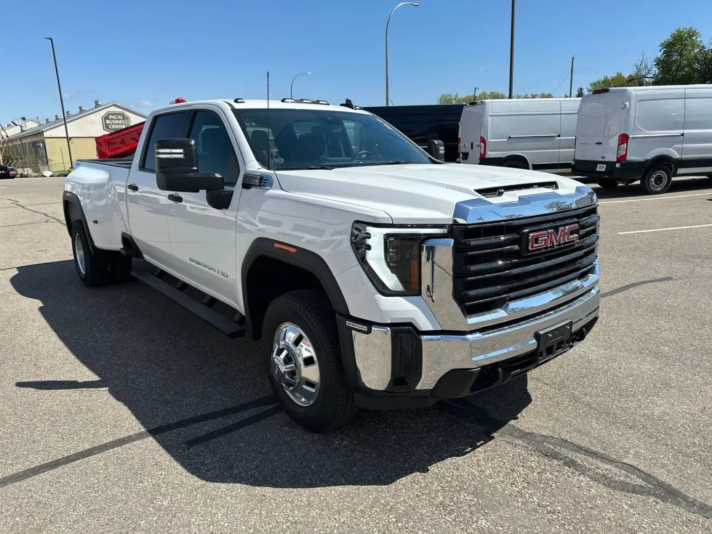 2025 GMC Sierra 3500HD Pro | Photo 5 of 16