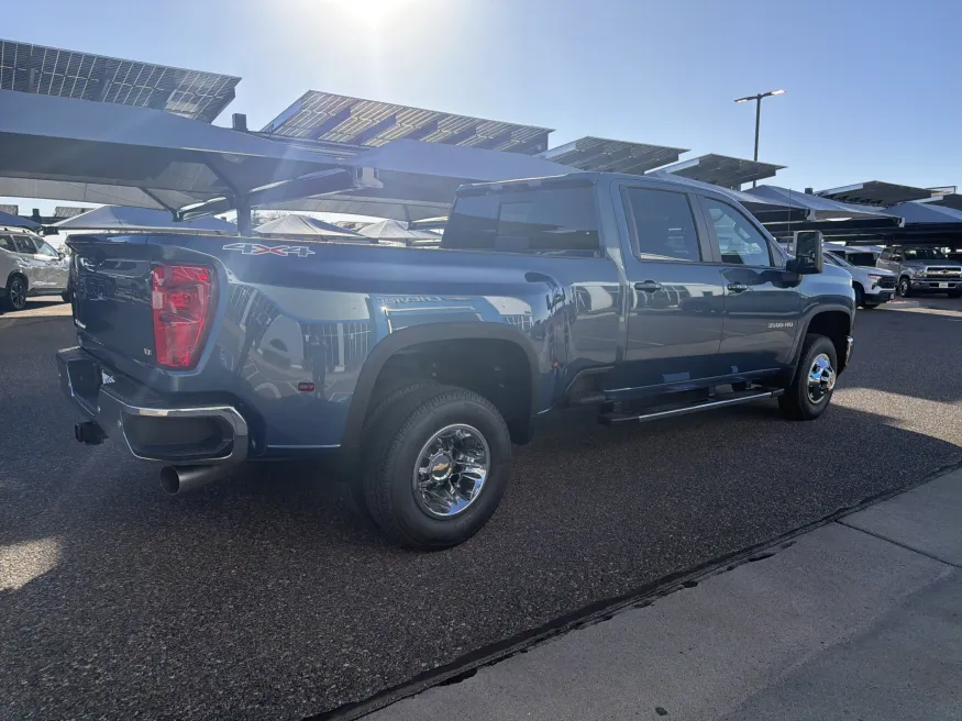 2026 Chevrolet Silverado 3500HD LT | Photo 5 of 19
