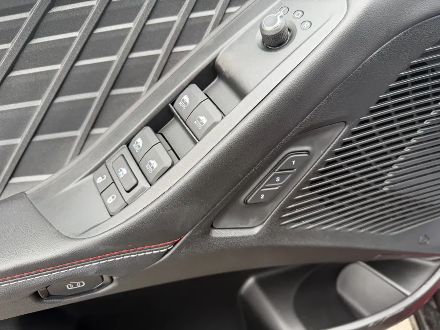 2026 Dodge Charger R/T Plus | Photo 20 of 28