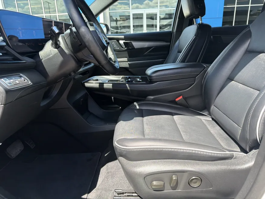 2025 Buick Enclave Preferred | Photo 16 of 21