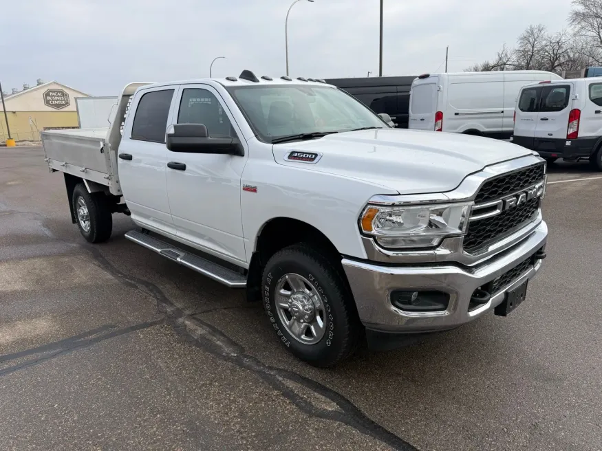 2022 RAM 3500 Tradesman | Photo 16 of 21