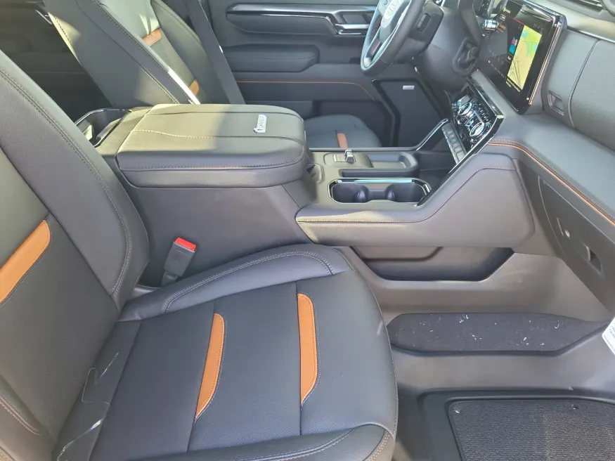 2026 GMC Sierra 2500HD AT4 | Photo 9 of 23