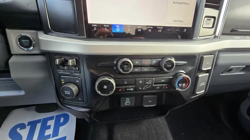 2026 Ford Super Duty F-250 | Photo 33 of 40