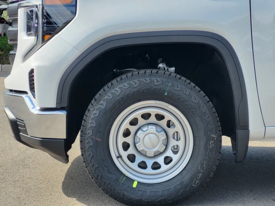 2026 GMC Sierra 1500 Pro | Photo 8 of 22