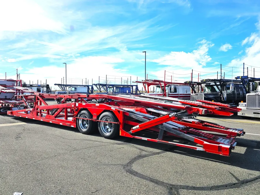 2020 Peterbilt 389 | Photo 7 of 35