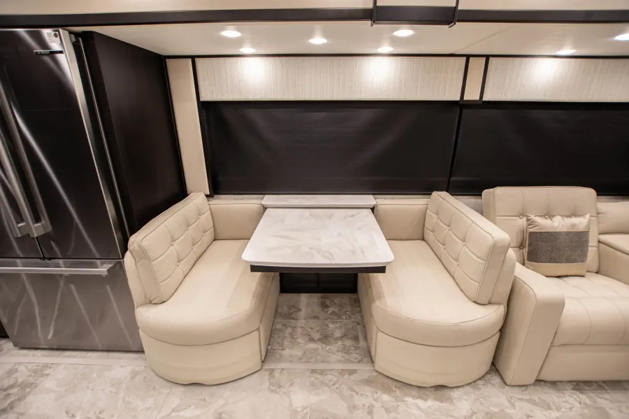 2026 Newmar Essex 4569 | Photo 15 of 35