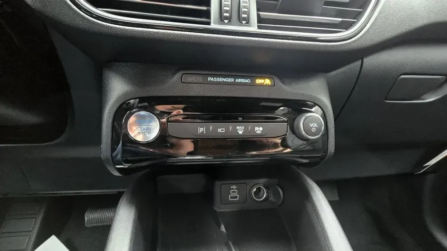 2026 Ford Escape Hybrid | Photo 24 of 32