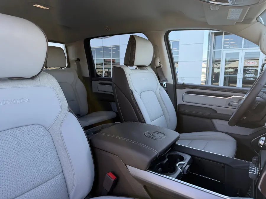 2026 RAM 1500 Laramie | Photo 13 of 17