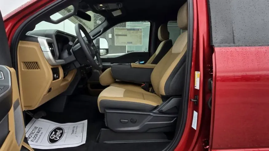 2026 Ford Super Duty F-350 | Photo 14 of 30