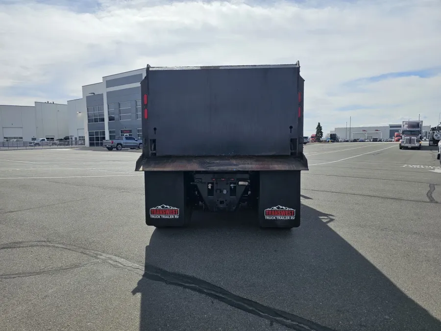 2017 Western Star 4700SB | Photo 6 of 17