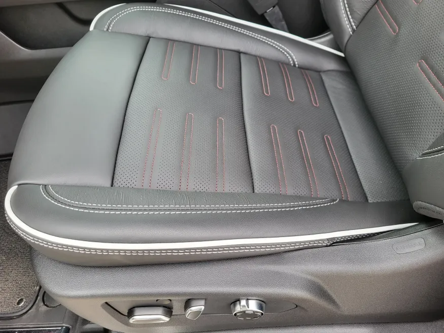 2026 GMC Sierra 2500HD AT4X | Photo 19 of 25