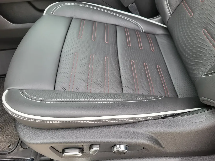 2026 GMC Sierra 2500HD AT4X | Photo 19 of 25