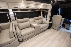 2026 Newmar Dutch Star 4081 | Thumbnail Photo 9 of 19