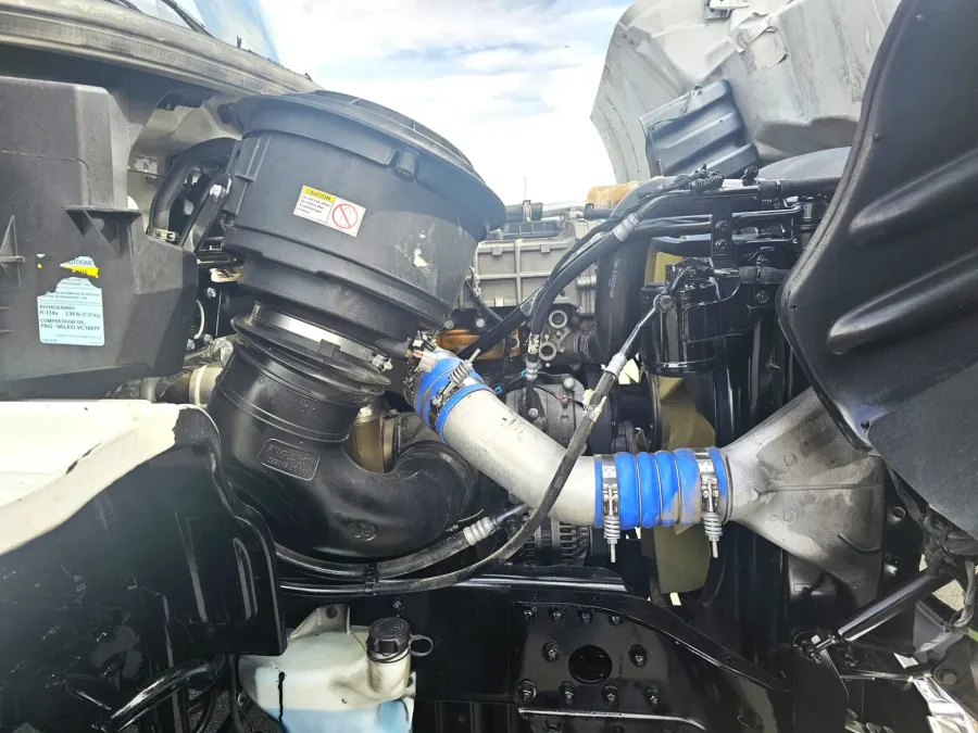 2023 Freightliner M2 112 | Photo 11 of 19