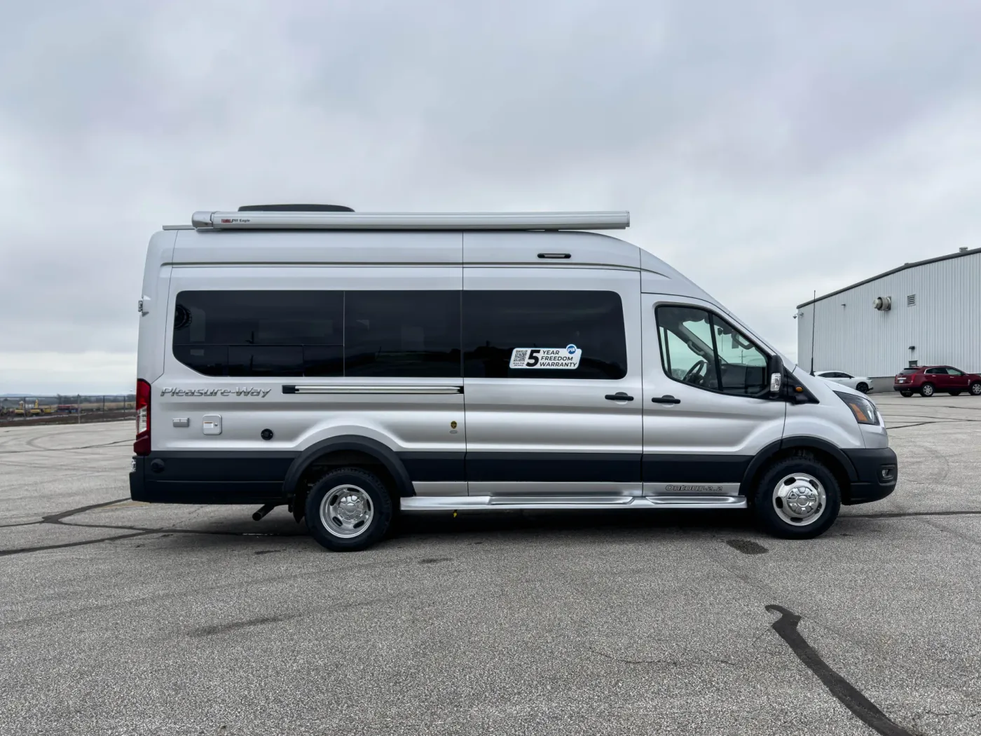 2026 Pleasure-way Ontour 2.2 AWD | Photo 3 of 21