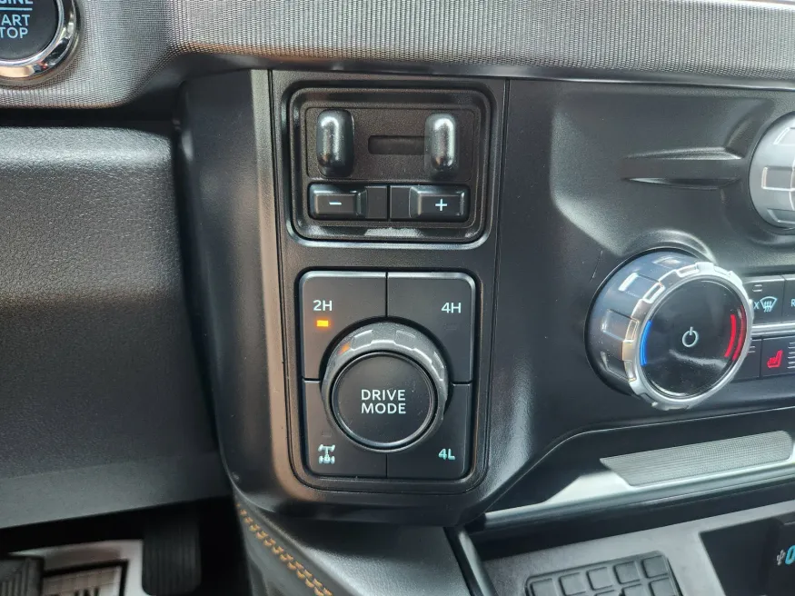 2024 Ford Super Duty F-350 SRW | Photo 29 of 33