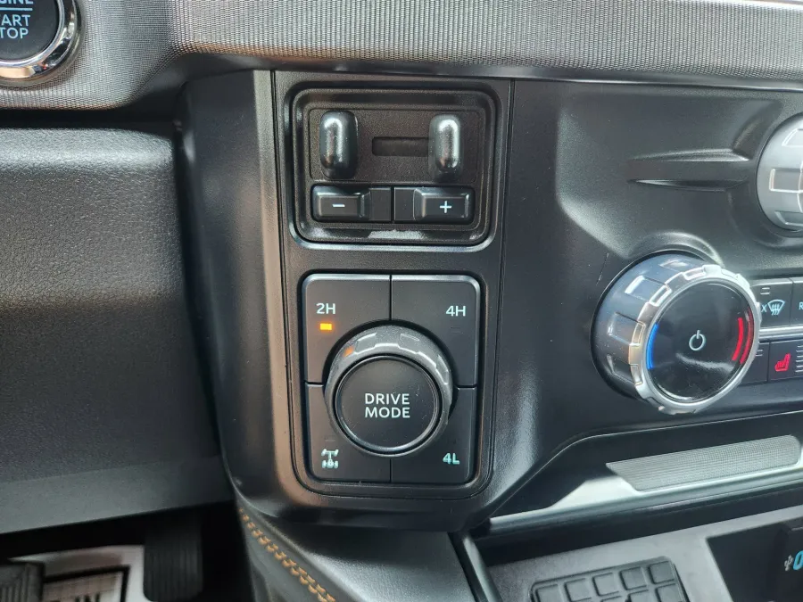 2024 Ford Super Duty F-350 SRW | Photo 29 of 33