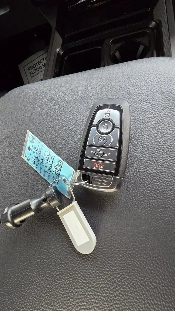 2026 Ford Super Duty F-250 | Photo 26 of 30