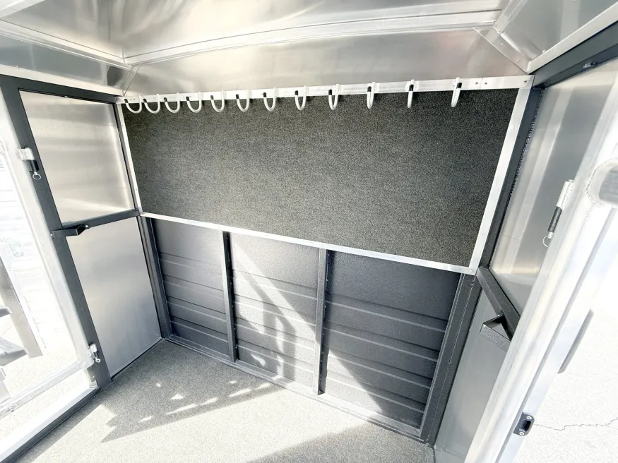 2026 Logan Coach Stock Combo | Photo 7 of 19