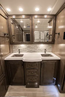 2026 Newmar Dutch Star 4369 | Thumbnail Photo 24 of 25