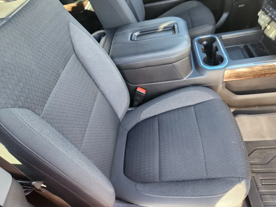 2022 GMC Sierra 1500 Limited | Photo 10 of 21