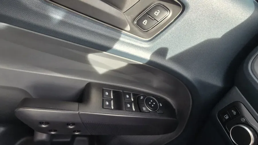 2026 Ford Maverick | Photo 11 of 26