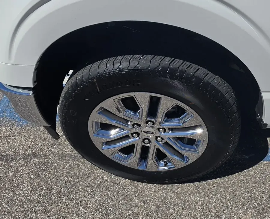 2026 Ford F-150 | Photo 10 of 34