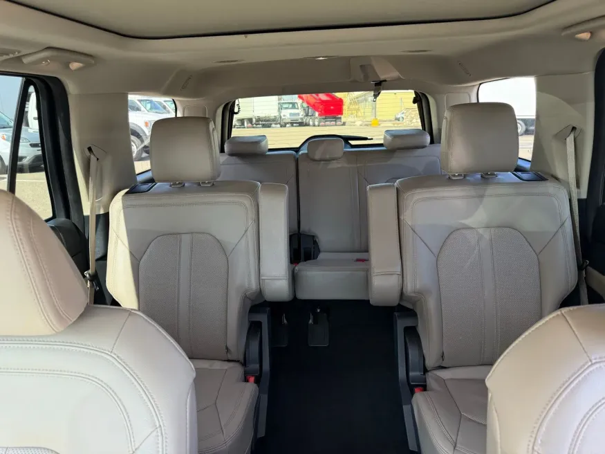 2024 Ford Expedition | Photo 6 of 22