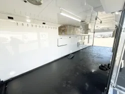 2026 Logan Coach Horse Power Burandt Edition | Thumbnail Photo 19 of 22