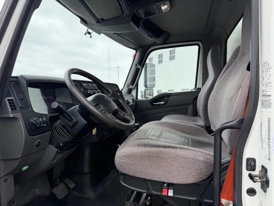 2019 International MV607 | Photo 4 of 5