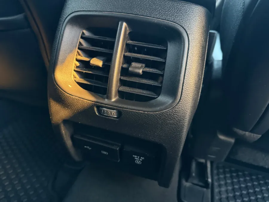 2020 Jeep Cherokee Trailhawk | Photo 6 of 15